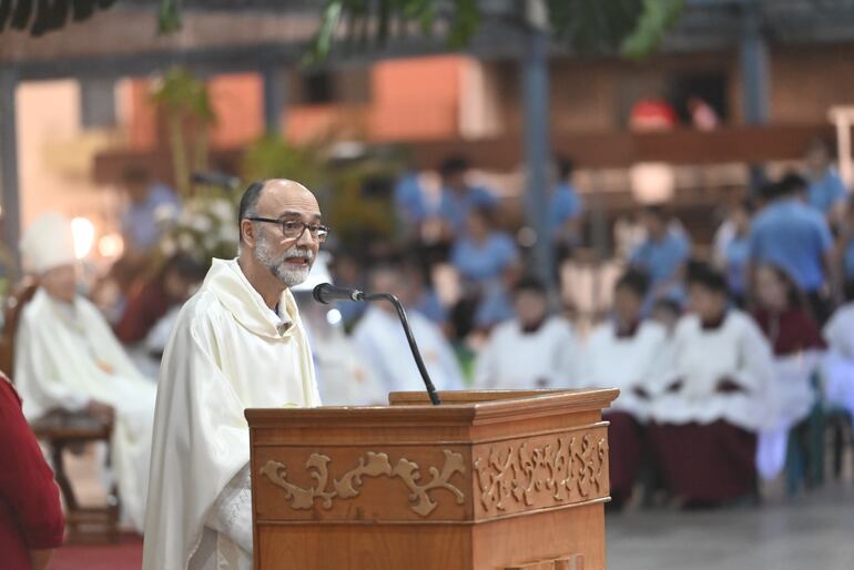 Padre Alberto Luna, de la Conferpar. Predicó en la misa vespertina de la víspera de la Inmaculada Concepción de María.