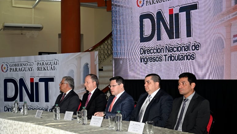 La DNIT revela números acumulados crecientes del IVA en el Paraguay.