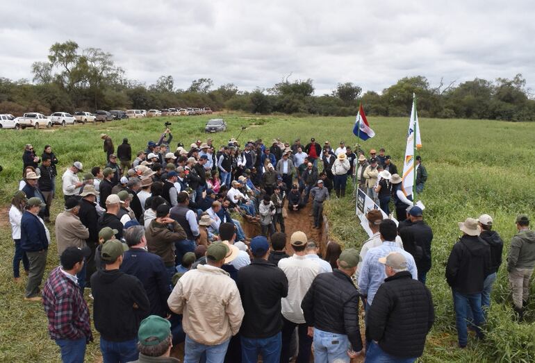 El Rally de la Soja es un evento que reúne a productores interesados en ver cómo se desarrolla la agricultura en el Chaco.