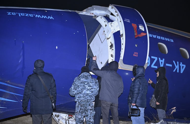 Restos del avión estrellado en Kazajistán.