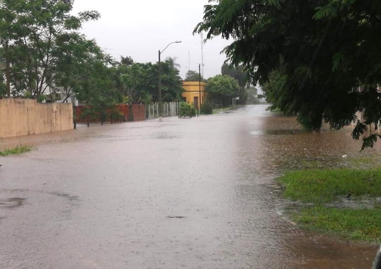 Los nueve barrios de Mbuyapey se encuentran inundados.