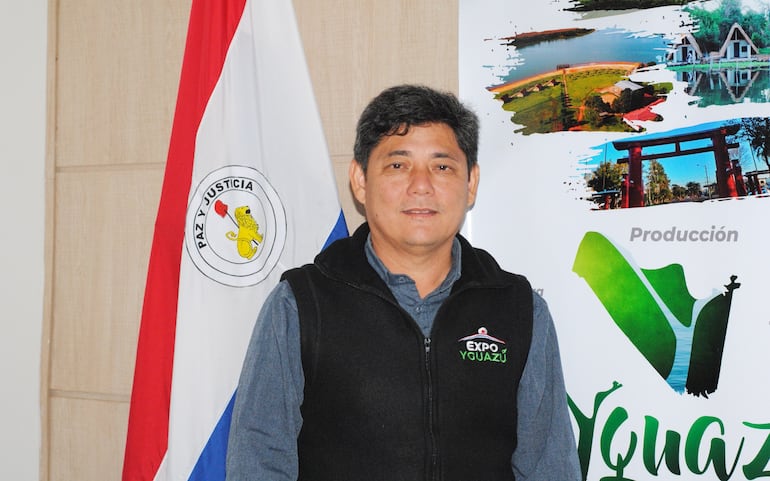 Mauro Kawano (ANR), intendente.