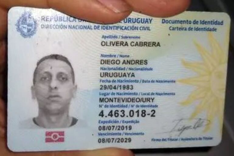 Documento de identidad del uruguayo asesinado, Diego Andrés Olivera Cabrera.