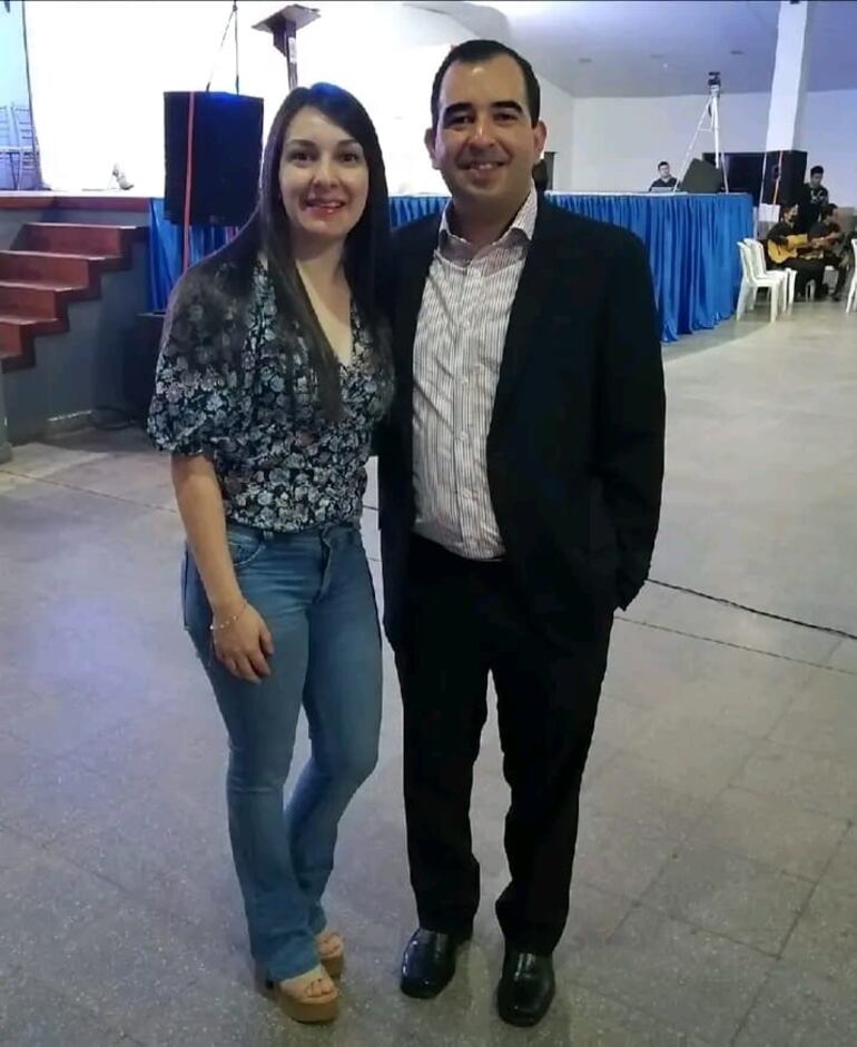 Ada Valdez y su hermano, el diputado por la Concertación Arnaldo Valdez.