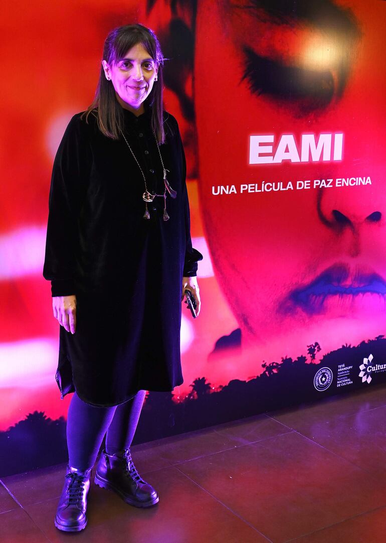 Paz Encina durante el estreno de "EAMI" en Asunción.