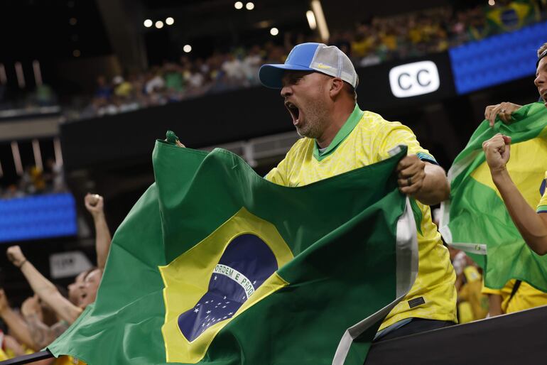 Simpatizante de Brasil en el partido frente a Paraguay por la segunda fecha del Grupo D de la Copa América 2024, en Las Vegas, Nevada.