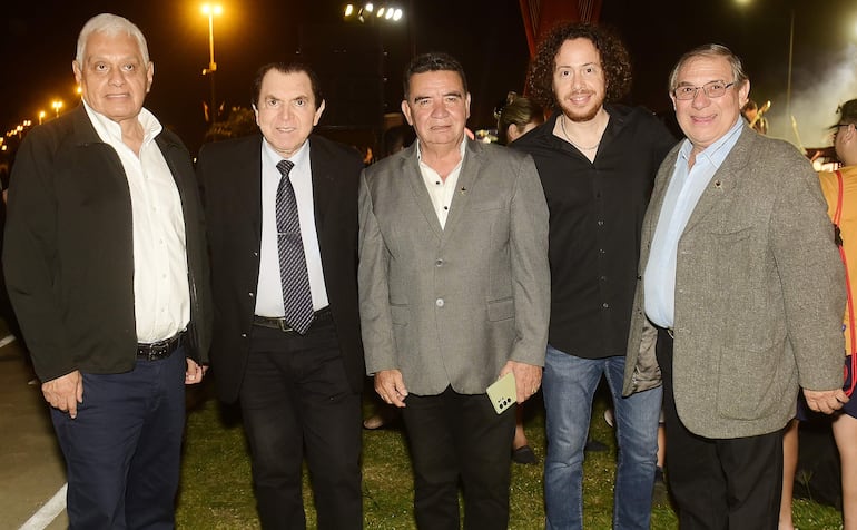 Carlos González, Oscar Pérez, Pedro Barrios, Enrique Zayas y Digno Acuña.