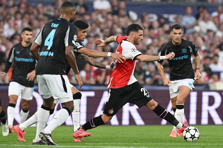 Leverkusen goleó al Feyenoord