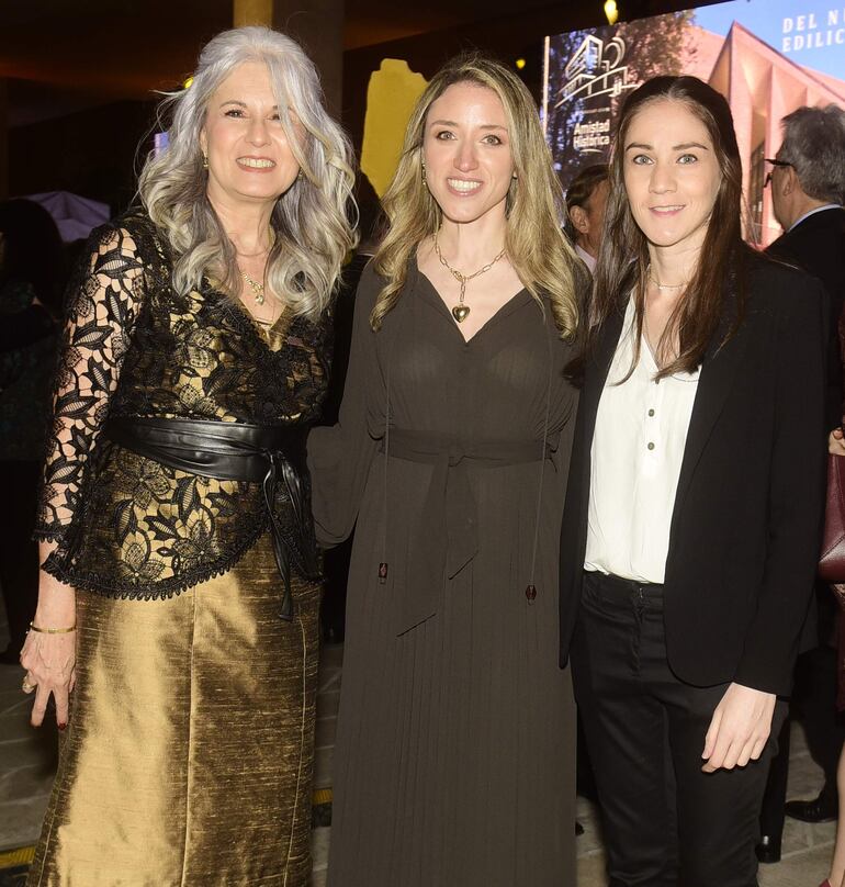 Gilda Mariotti, Eliana Tolces y Alejandra Tanasio.