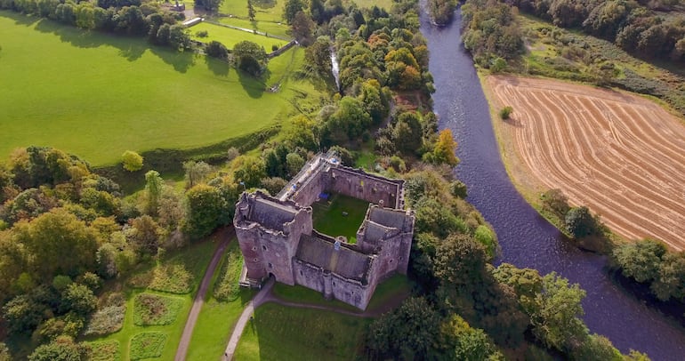 Vista aérea del Castillo de Doune, Escocia.