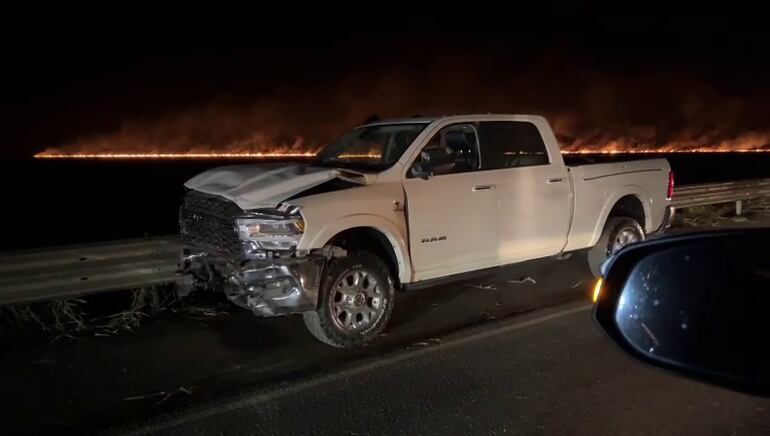 Uno de los vehículos involucrados en un accidente falta sobre la ruta PY03 en Arroyos y Esteros.