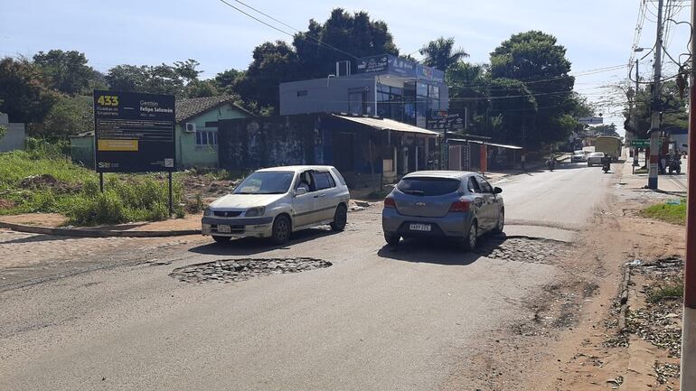 La calle Brasil del barrio San Rafael de San Lorenzo se encuentra en pésimo estado.