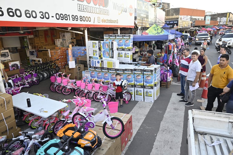 Si bien puede ser un recorrido sacrificado, todo vale la pena con tal de ver la sonrisa de ilusión de los niños en la mañana del 6 de enero.