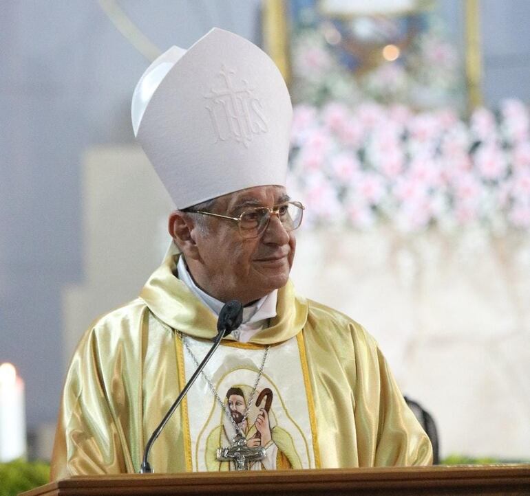 Monseñor Ricardo Valenzuela Monseñor Ricardo Valenzuela presidió la santa misa en el santuario de la  Virgen de los Milagros de Caacupé.