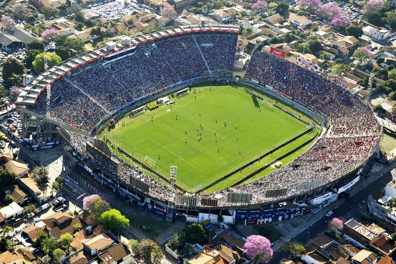 Vista aérea del estadio Defensores del Chaco, en Asunción, Paraguay.