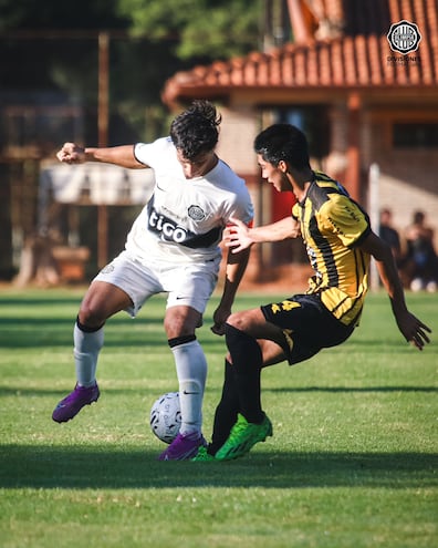 Olimpia se quedó con el clásico más añejo