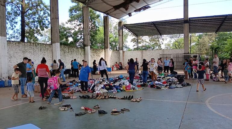 Colecta para damnificados. Para donaciones pueden contactar al número:  0991614348