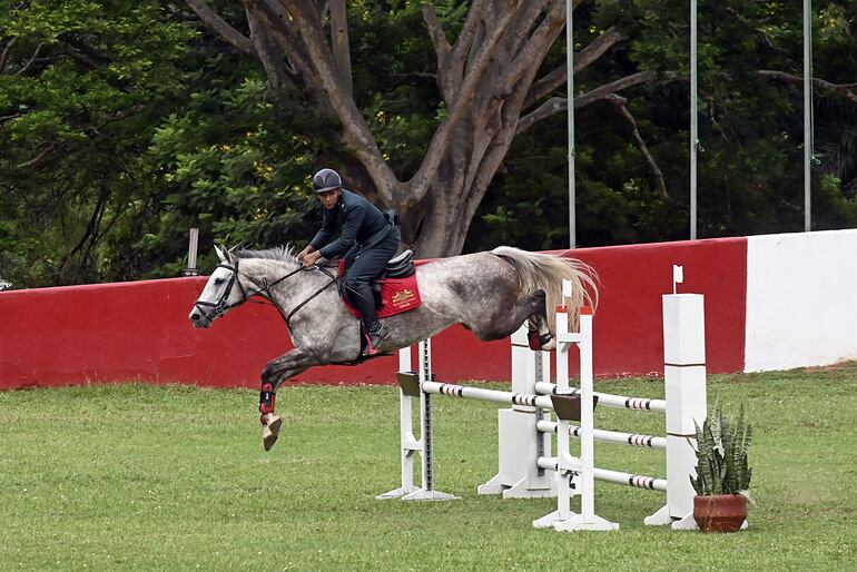 Yamil Tadeo Denis participará en la cat. 0,90 metros de la competencia en Acá Carayá.