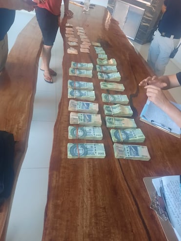 El dinero incautado del poder de los empresarios en Ciudad del Este.