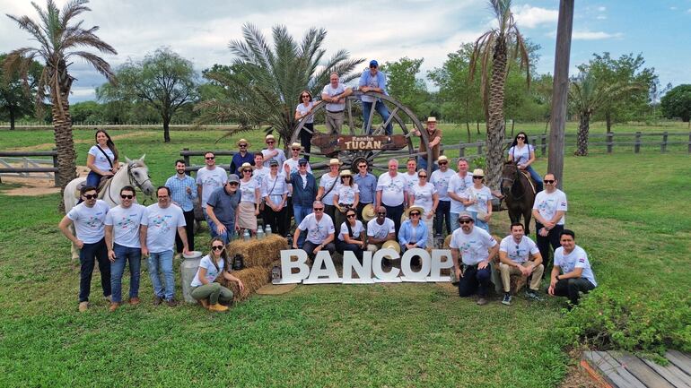 Bancop junto a participantes de FELABAN, que celebra más de 50 años promoviendo el crecimiento y fortalecimiento de la banca en América Latina.