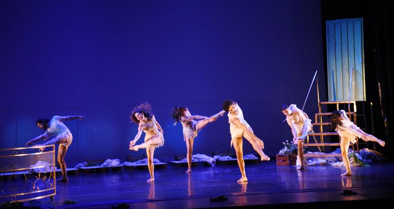 El Ballet Nacional del Paraguay estrenó “Bienvenidos al jardín del Pantanal”, obra especialmente montada por el español Ramón Oller.