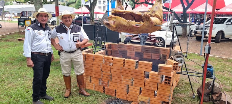 Los visitantes podrá disfrutar y degustar de las diferentes delicias culinarias de la zona.