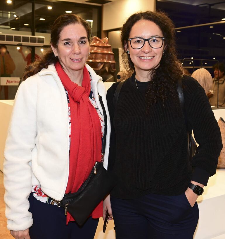 Fátima Rivarola y Gabriela Álvarez.