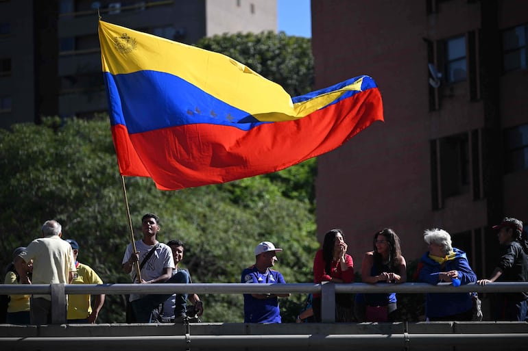 La oposición venezolana convocó hoy a una manifestación en Caracas y otras ciudades de Venezuela contra el régimen chavista de Nicolás Maduro.