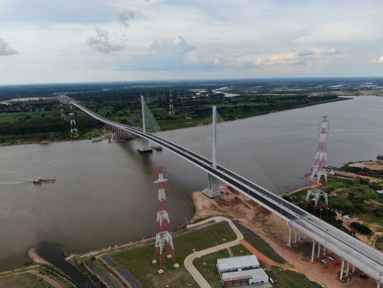 Puente Héroes del Chaco.