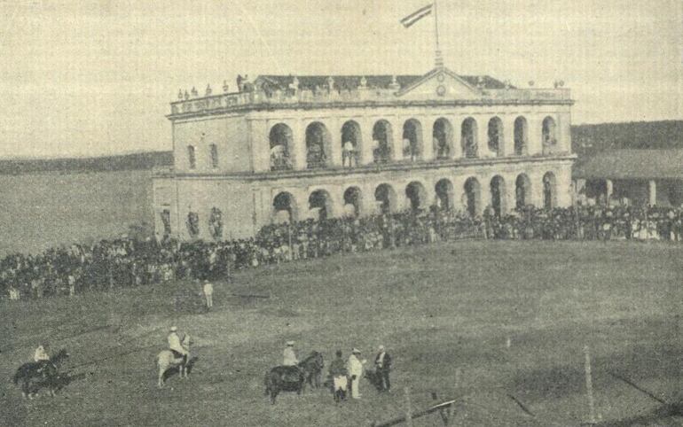 Antigua sede del palacio de gobierno (hoy Centro Cultural Cabildo), donde llegaron los trofeos de guerra