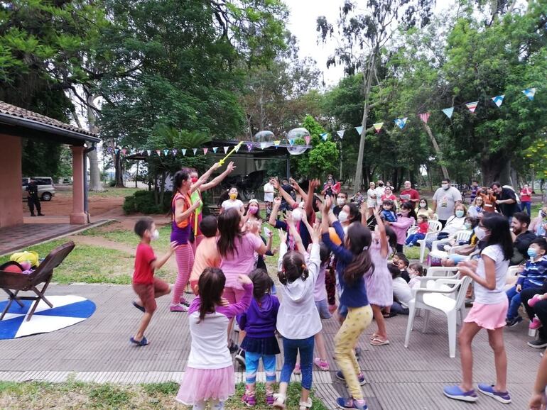 "Arte al Parque" apunta con distintas actividades artísticas y recreativas a la revitalización del Parque Caballero.