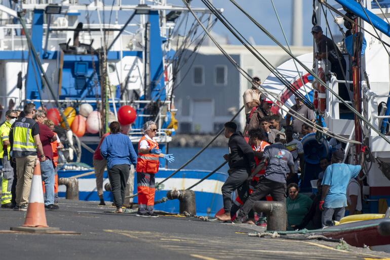 Puerto español. El ministerio español de Asuntos Exteriores aseguró este jueves que “ningún barco” que lleve material militar hará escala en España, prohibición que incluye a los dos procedentes de Estados Unidos cuya llegada está prevista para la semana próxima. Foto ilustrativa