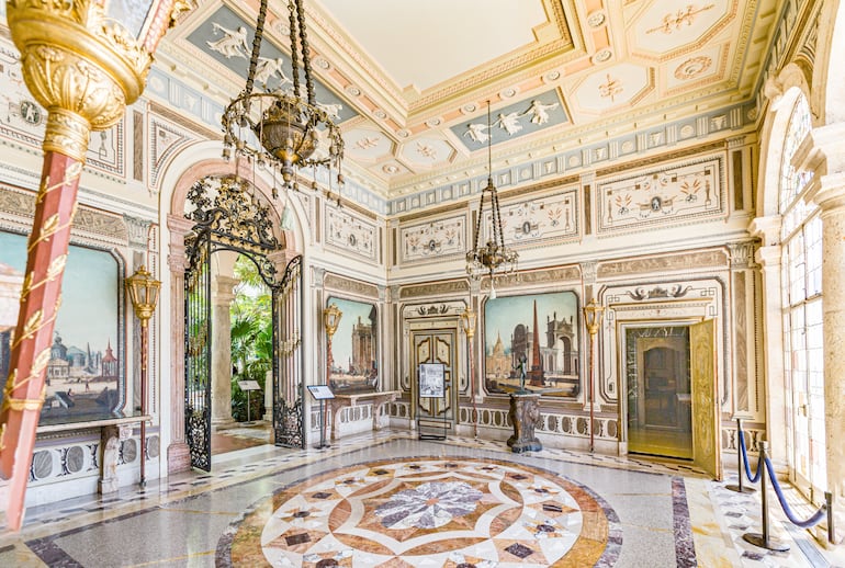 Villa Vizcaya, Miami.