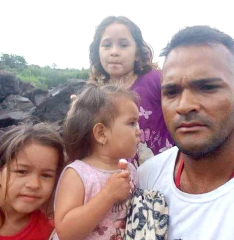 Rafael Ortiz y sus tres hijas están desaparecidos desde el domingo.