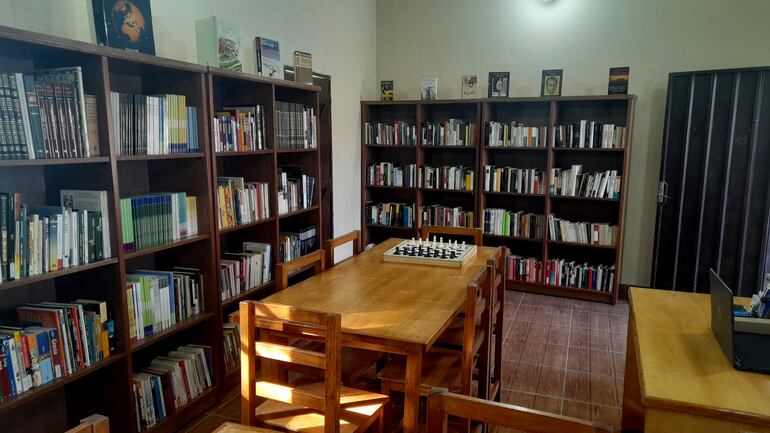 Nueva biblioteca pùblica en Fuerte Olimpo