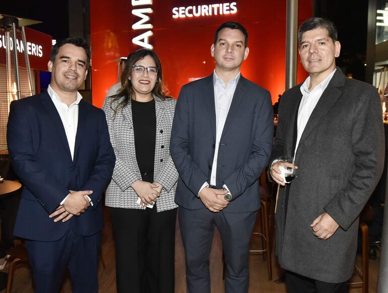 Daniel Cardozo, Nancy Ramírez, Luis Sartorio, y Pablo Céspedes.