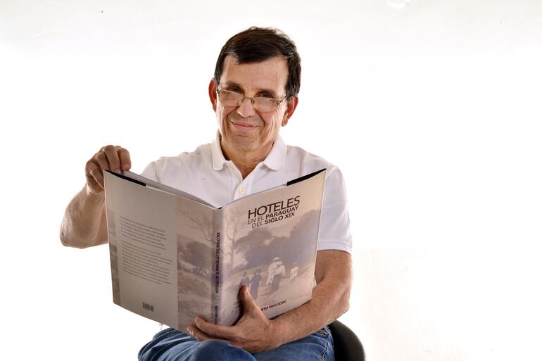 Juan Alberto Migliore autor del libro Hoteles del Paraguay en el siglo XIX.