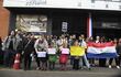 Estudiantes y docentes del Conamu se manifestaron frente al MEC, en reclamo del salón auditorio Emilio Biggi.