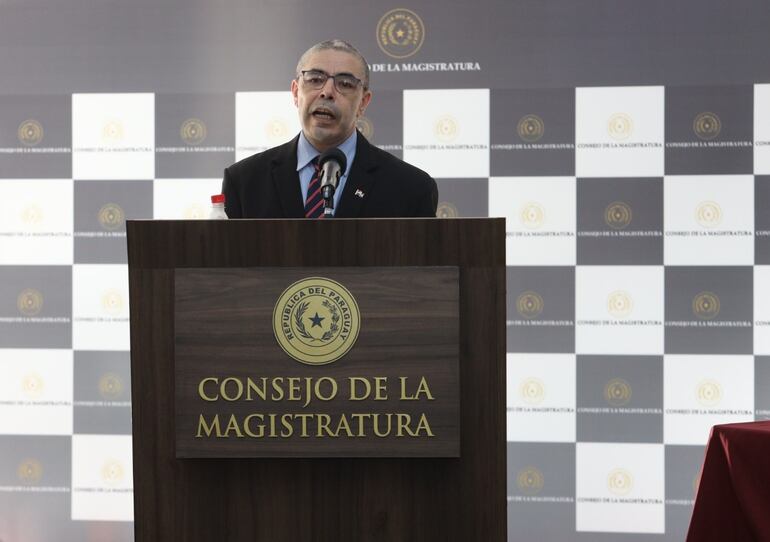 Dr. Paublino Escobar Garay, en la audiencia pública para defensor general. 