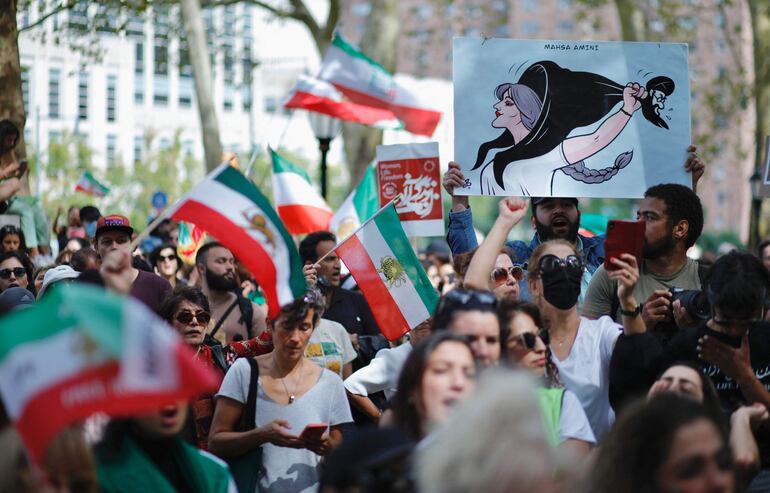 Manifestaciones en New York a favor de la libertad y derechos de las mujeres iraníes.  (AFP)