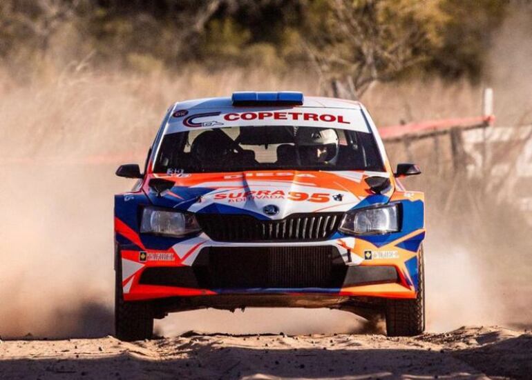 El Skoda Fabia R5 de Nicolás Tomboly y Juan José Sánchez durante el Super Prime en La Colmena por la cuarta fecha del Campeonato Nacional de Super Prime.