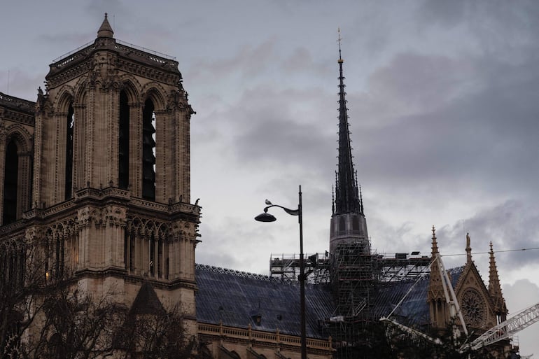 París se alista para la reapertura de la Catedral de Notre Dame.