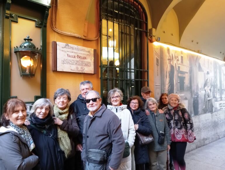 Grupo de lectura de la Biblioteca Municipal Pío Baroja, Madrid, enero de 2024. Foto de Gian P. Codarlupo