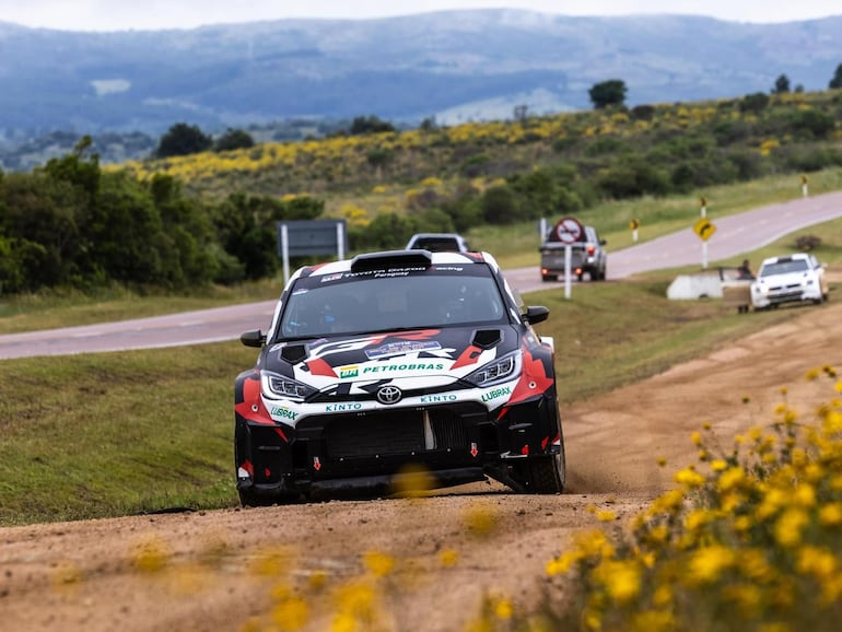 La dupla paraguaya Alejandro Galanti/Marcelo Toyotoshi se consagró ganador del Rally del Atlántico 2024, última prueba del Campeonato Sudamericano de Rally FIA/Codasur, al mando del Toyota GR Yaris Rally2.