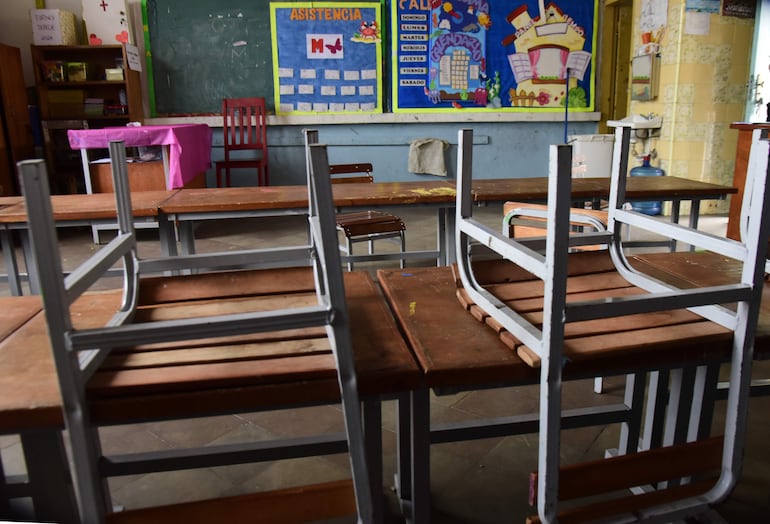 Una sala vacía en la escuela República de Chile de la capital. Según gremios, protesta tuvo el 90% de participación de los educadores.