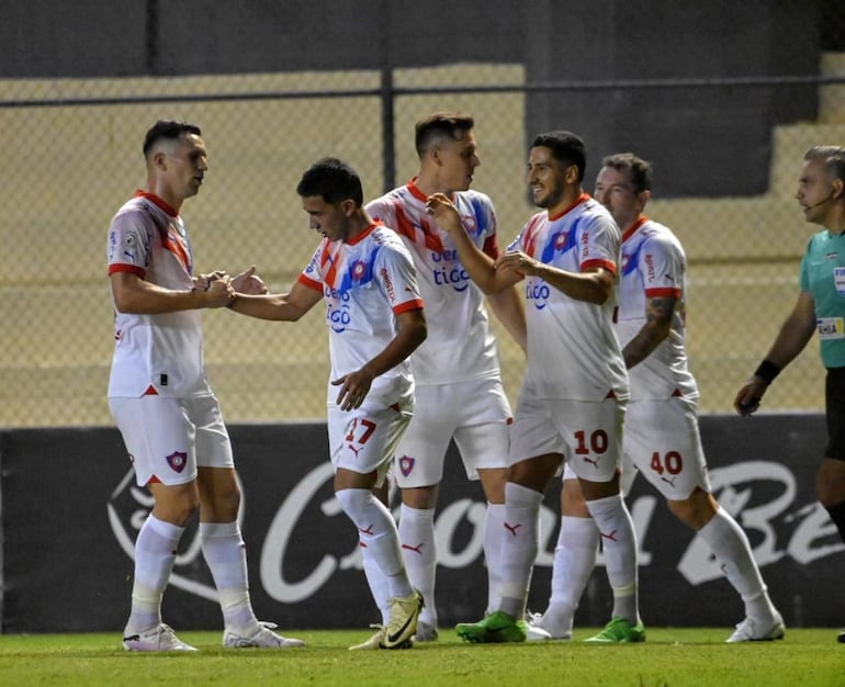 Cerro Porteño consiguió su tercera victoria consecutiva y sube en la clasificación