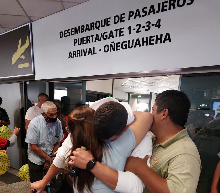 Foto de paraguayos repatriados (Foto: @SRepatriados )