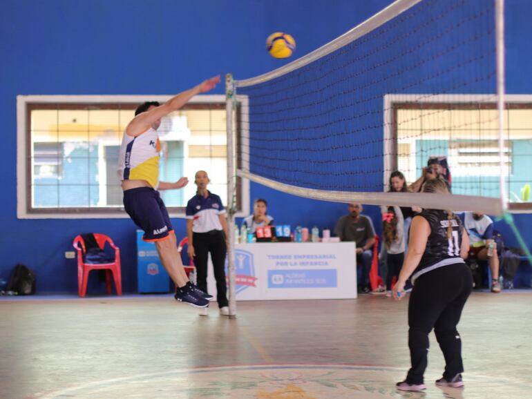 Bajo el eslogan “Sé el 10 en la vida de un niño o niña de Aldeas Infantiles SOS”, los organizadores del evento proponen unir el deporte con la solidaridad invitando a las empresas a formar equipos de colaboradores para participar de la competencia.