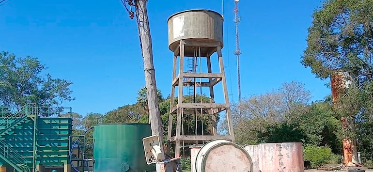 Los pobladores de Carmelo Peralta consumen agua cruda del río, distribuido por una Junta de Saneamiento.