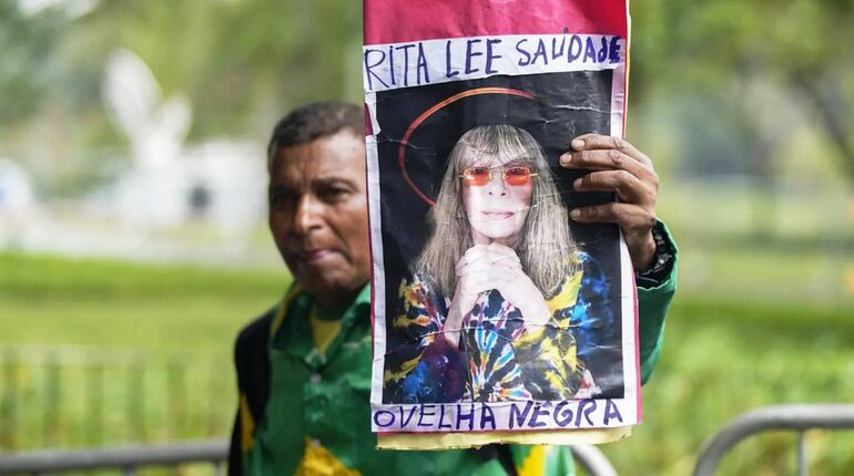 Despidiendo a Rita Lee, Sao Paulo, mayo de 2023 (Foto Andre Penner).